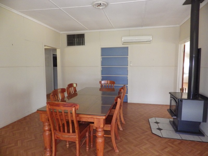64 Roslyn Drive, Roma QLD 4455