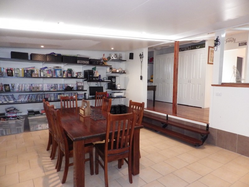 6 Gregory Street, Roma QLD 4455
