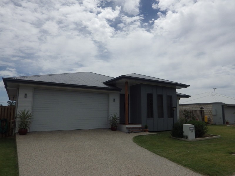 19 Lomandra Avenue, Roma QLD 4455