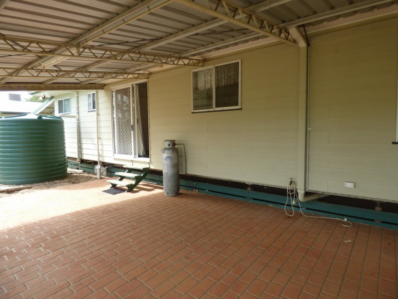 15 Powell Street, Roma QLD 4455