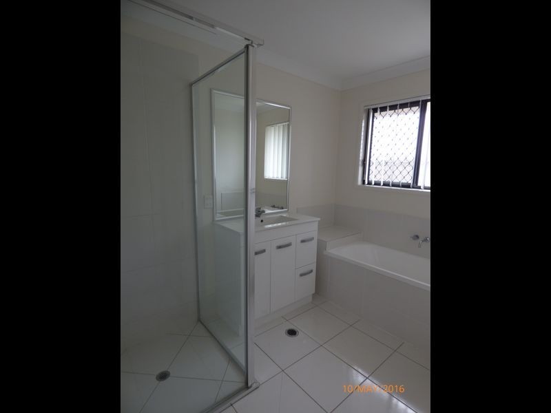 27 Wheeler Drive, Roma QLD 4455