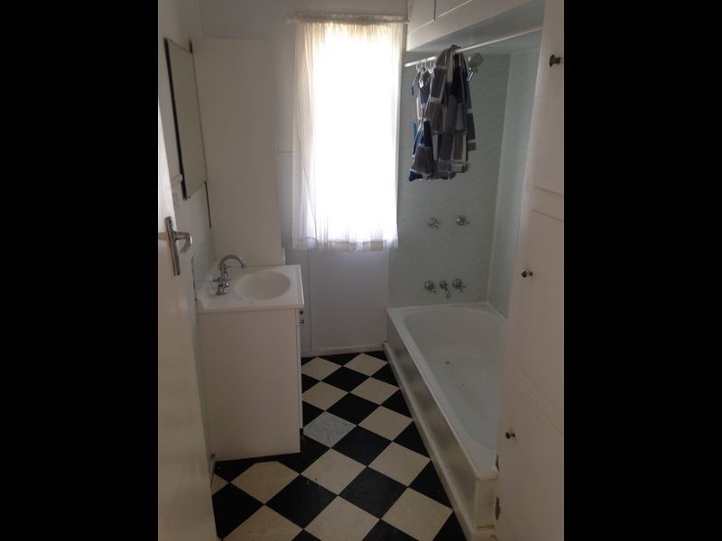 43 Annandale Street, Injune QLD 4454