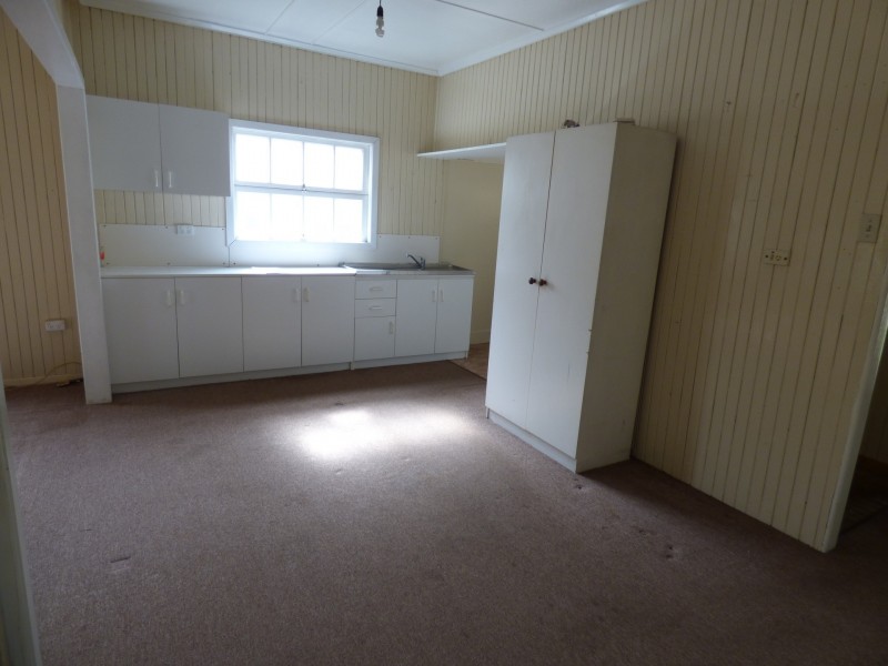 9 Coronation Street, Injune QLD 4454