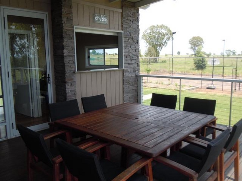 17 Camerons Lane, Roma QLD 4455