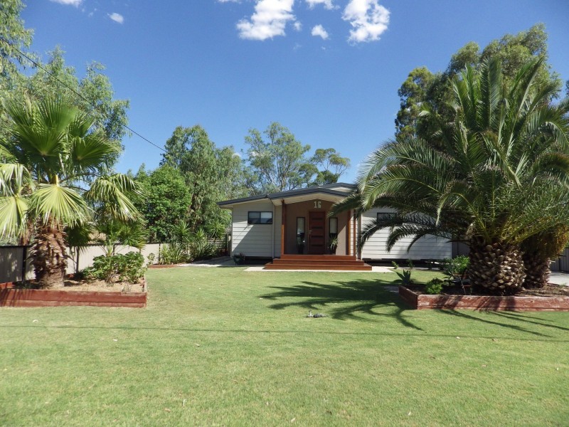 16 Powell Street, Roma QLD 4455