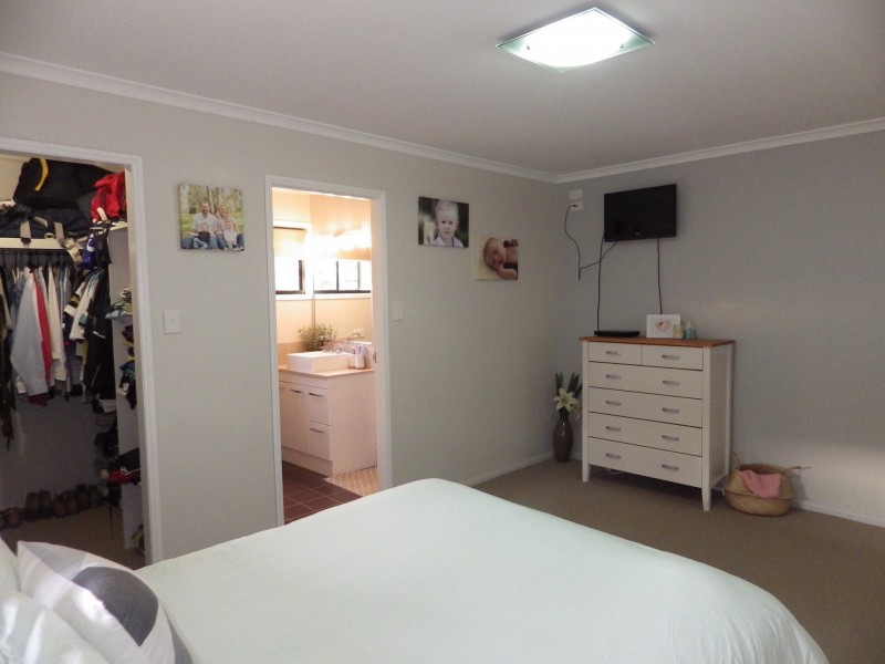 16 Powell Street, Roma QLD 4455