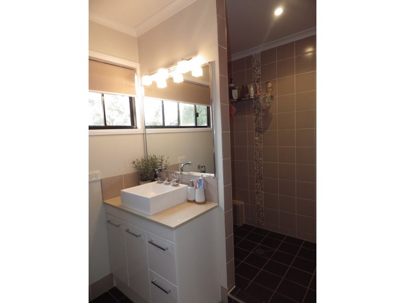 16 Powell Street, Roma QLD 4455