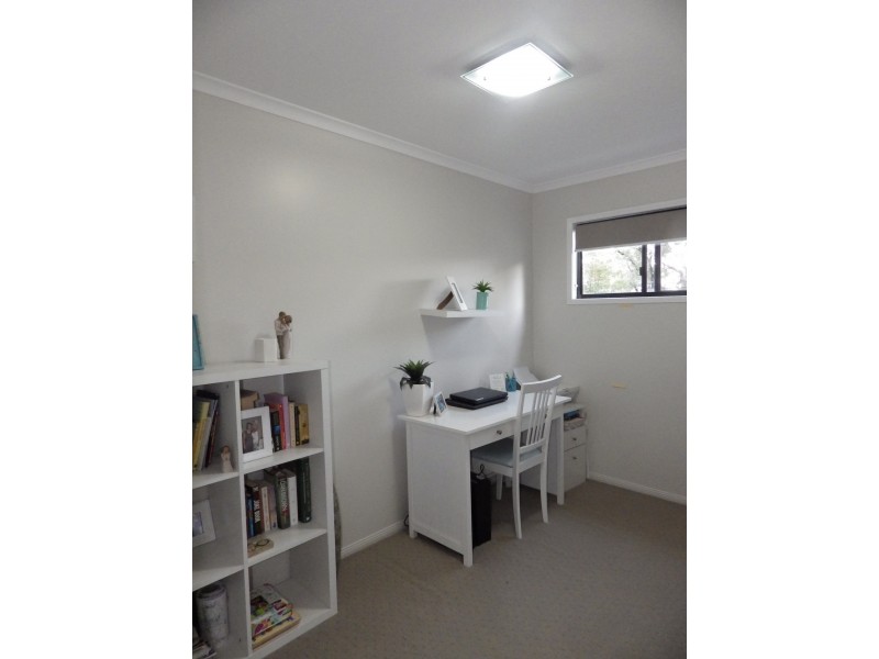 16 Powell Street, Roma QLD 4455