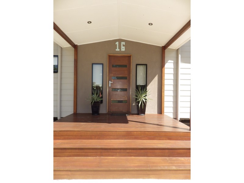 16 Powell Street, Roma QLD 4455