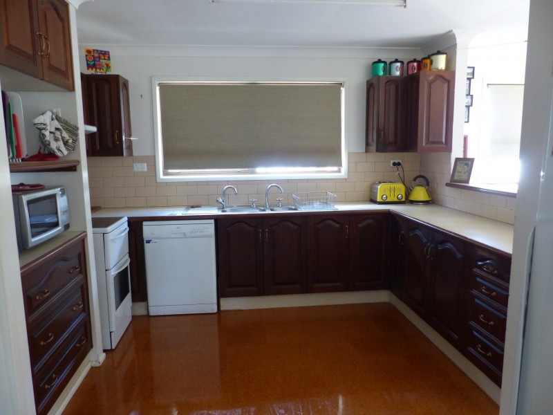 38 Carlyon Street, Mitchell QLD 4465