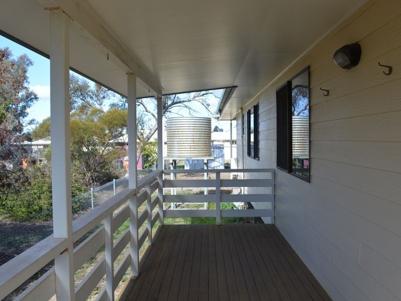 24 Derry Street, Roma QLD 4455