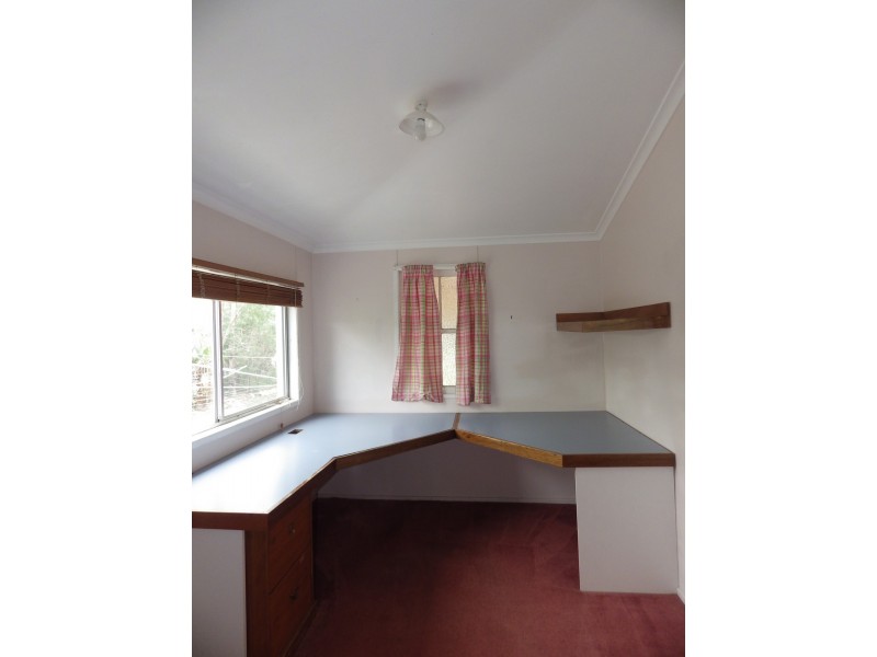 5 Arthur Street, Roma QLD 4455