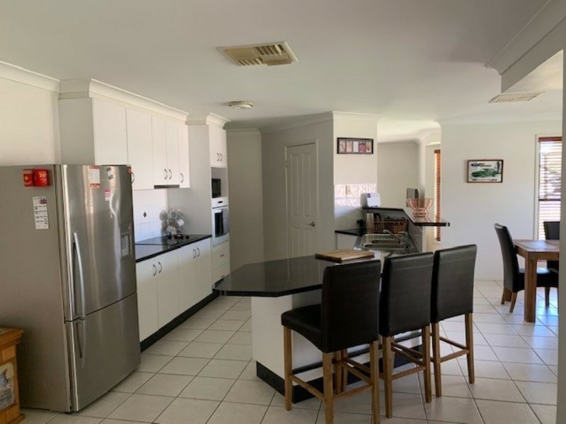 124 Bowen Street, Roma QLD 4455