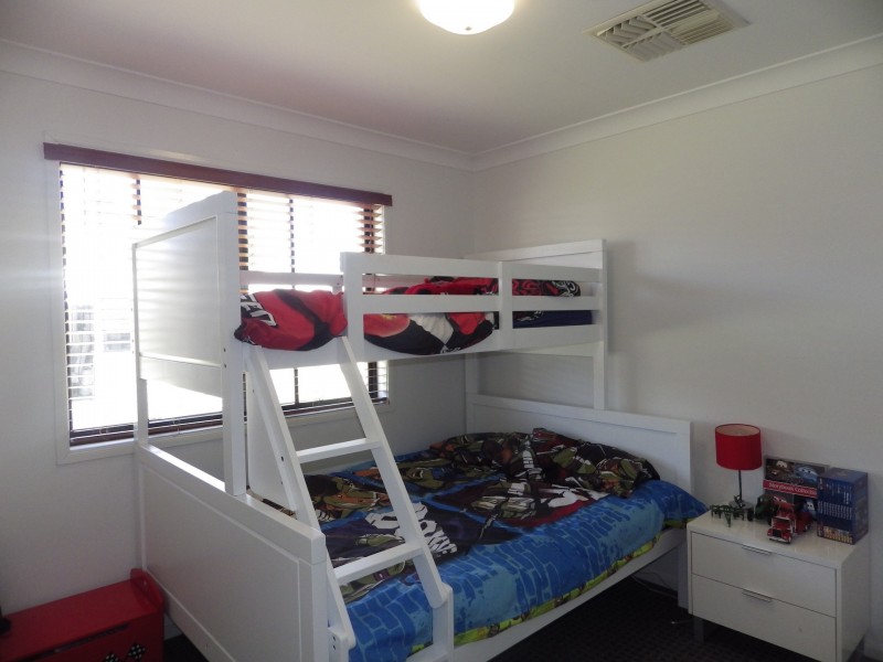 124 Bowen Street, Roma QLD 4455