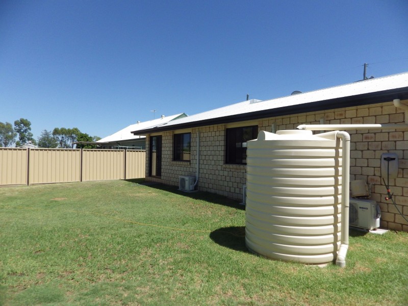 124 Bowen Street, Roma QLD 4455