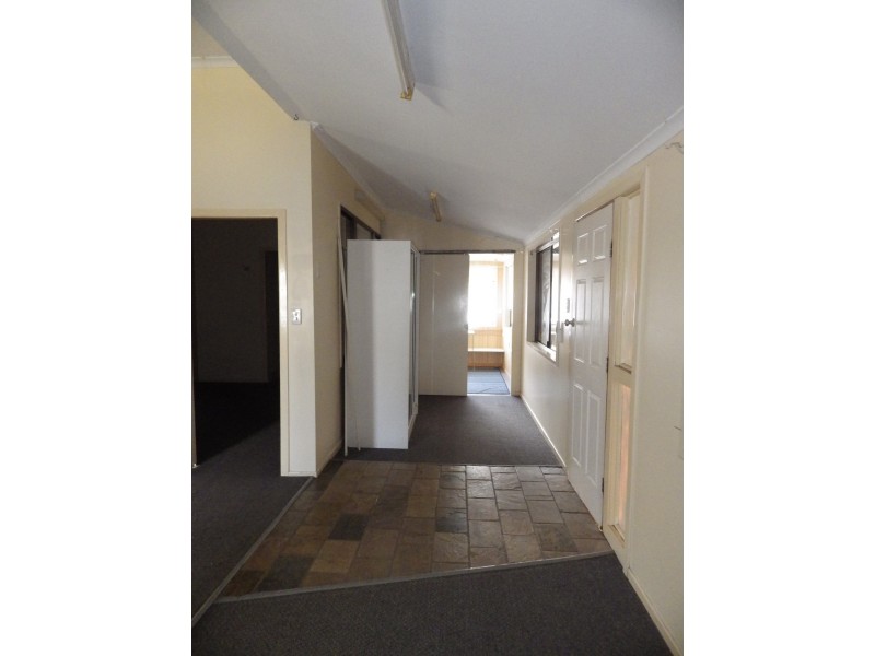 75 Hawthorne Street, Roma QLD 4455