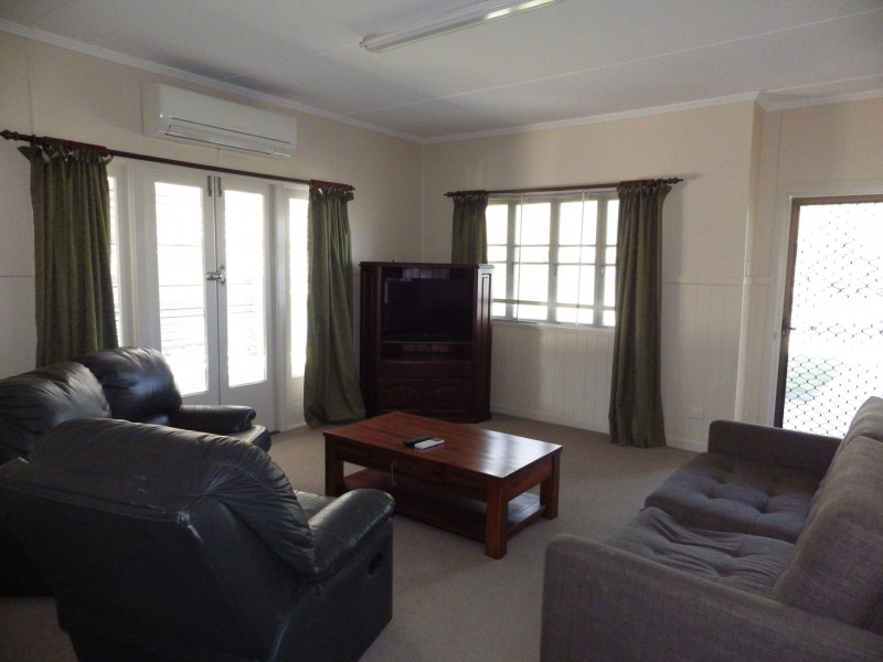 271 Edwardes Street, Roma QLD 4455