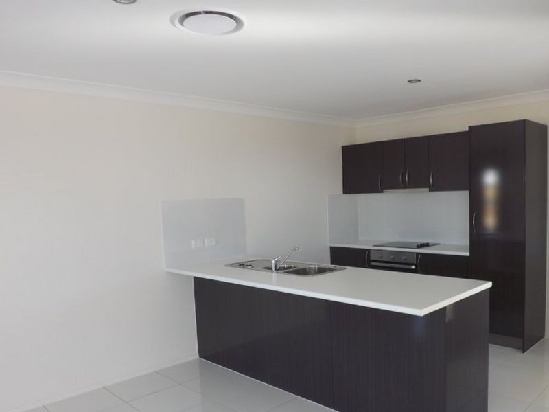 33 Wheeler Drive, Roma QLD 4455