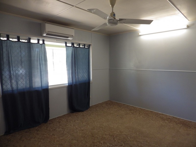 4 Howard Street, Roma QLD 4455