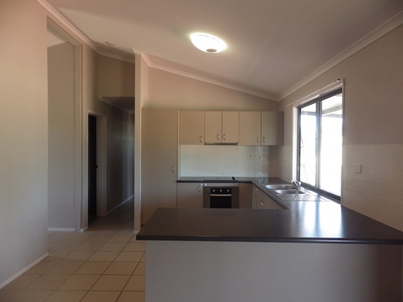 16 River Street, Mitchell QLD 4465
