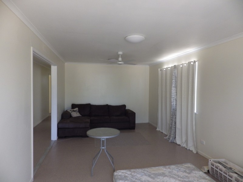 33 Edinburgh Street, Mitchell QLD 4465