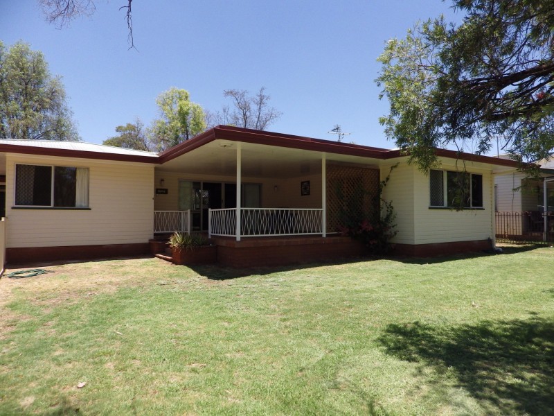 6 Howard Street, Roma QLD 4455