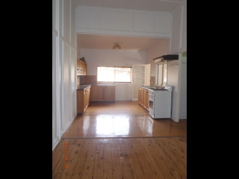 110 Northern Road, Roma QLD 4455