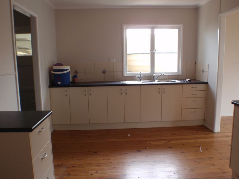 95 Raglan Street, Roma QLD 4455