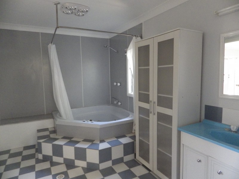 20 Conlan Street, Roma QLD 4455