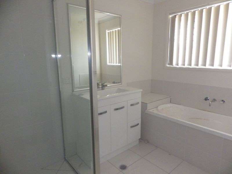 35 Wheeler Drive, Roma QLD 4455