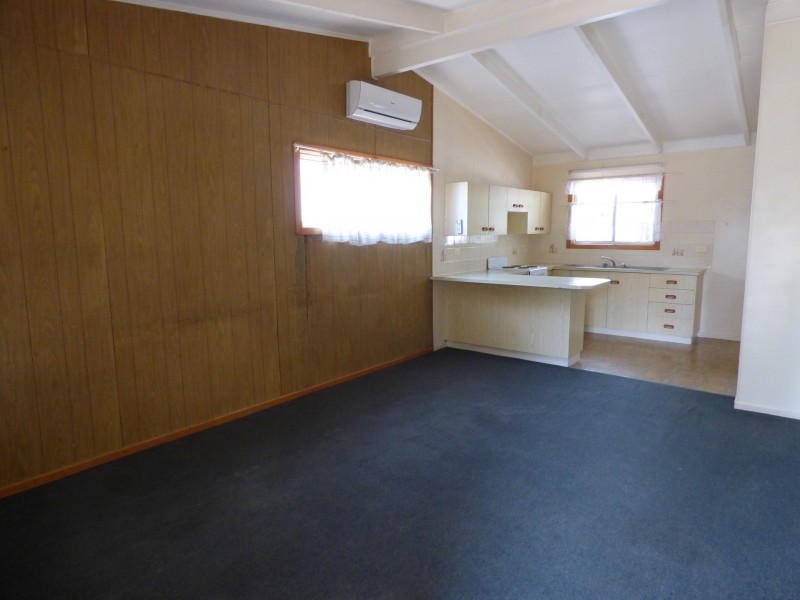 2/44 Derry Street, Roma QLD 4455