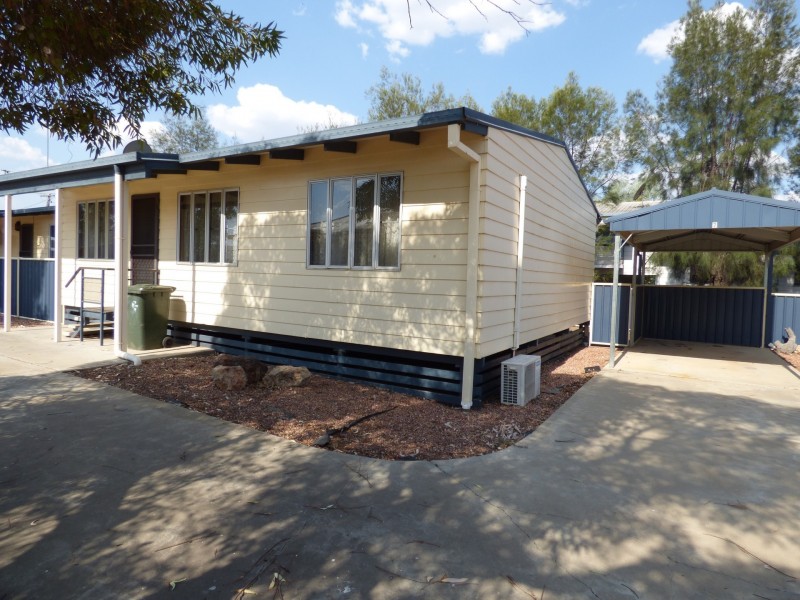 2/44 Derry Street, Roma QLD 4455