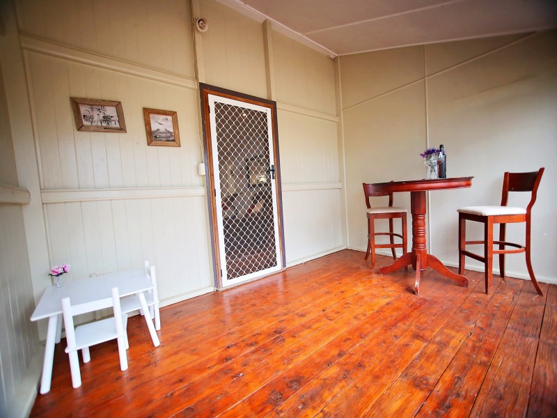 4 Gregory Street, Roma QLD 4455