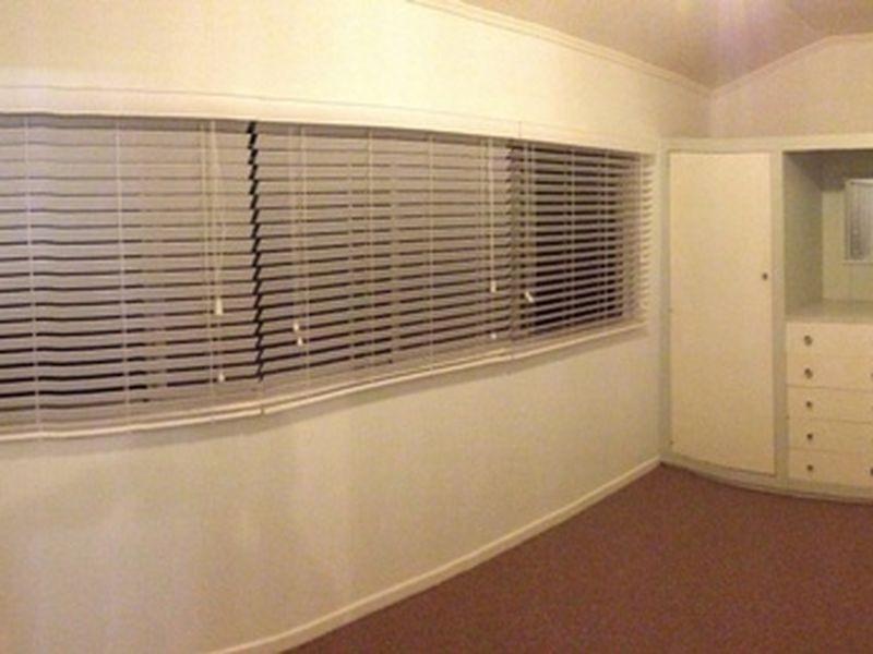 2/16 Duke Street, Roma QLD 4455