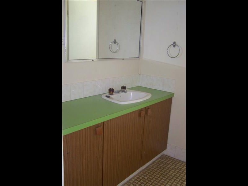 1 Taylor Street, Roma QLD 4455