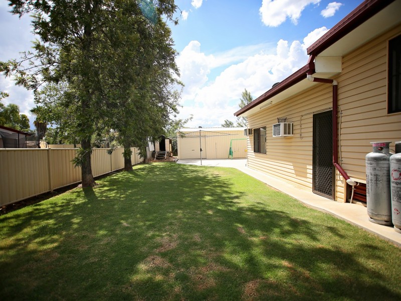 99 Miscamble Street, Roma QLD 4455