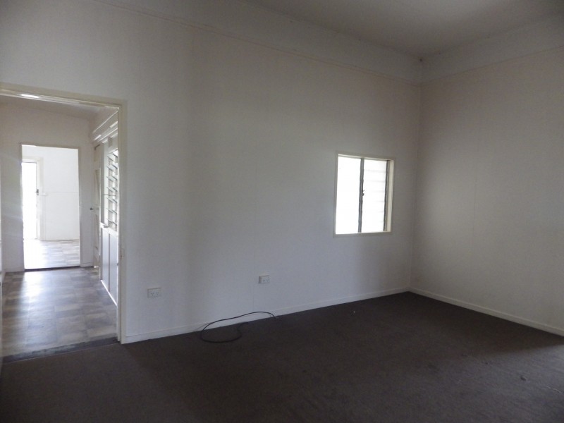 13 Sheffield Street, Mitchell QLD 4465