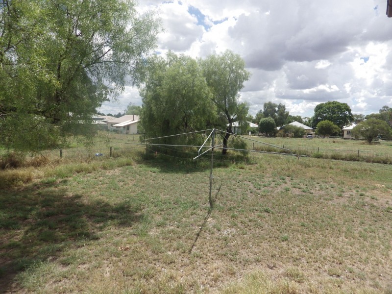 13 Sheffield Street, Mitchell QLD 4465