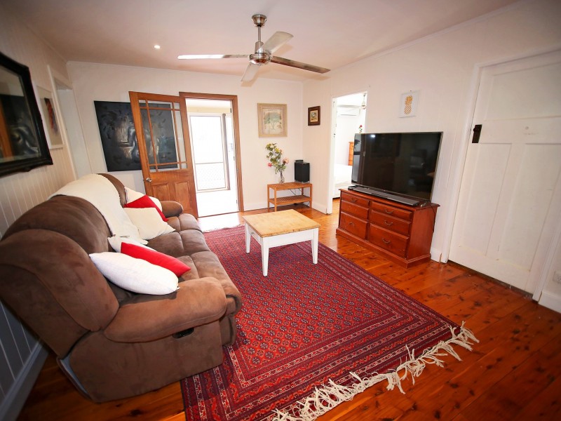 4 Gregory Street, Roma QLD 4455