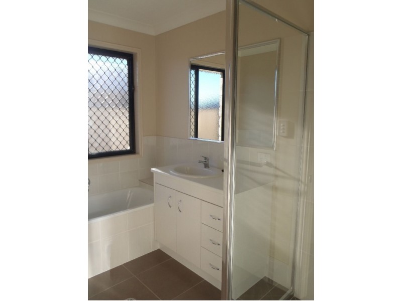 24 Everingham Avenue, Roma QLD 4455