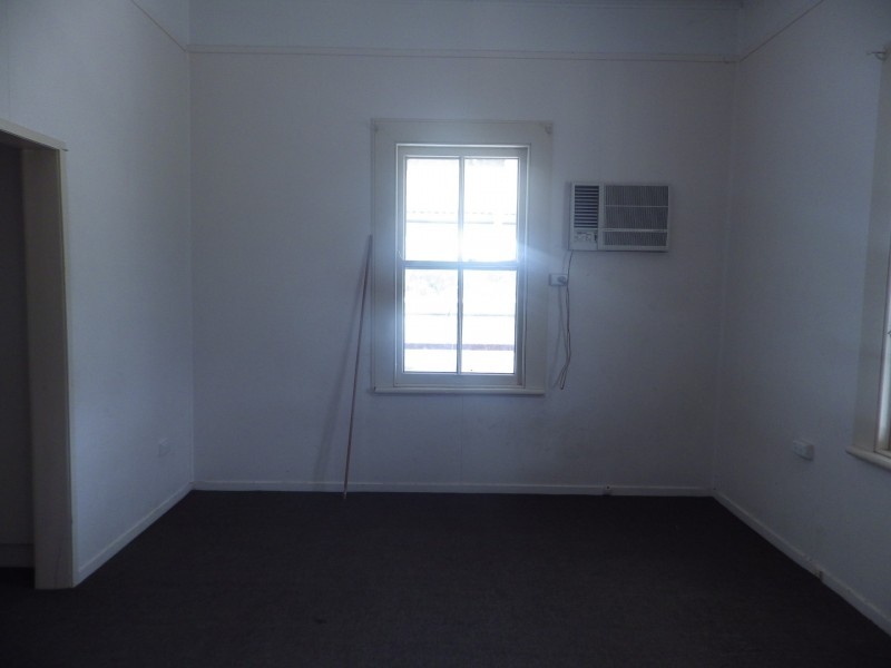 13 Sheffield Street, Mitchell QLD 4465