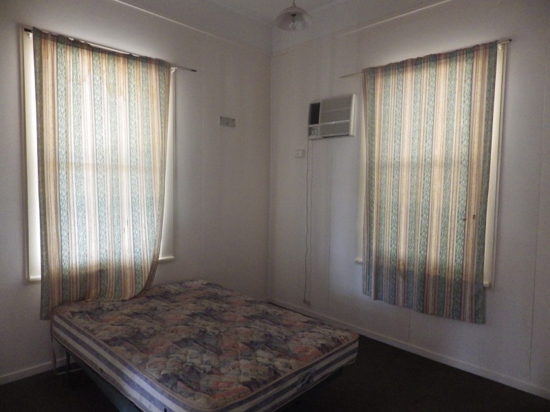 13 Sheffield Street, Mitchell QLD 4465