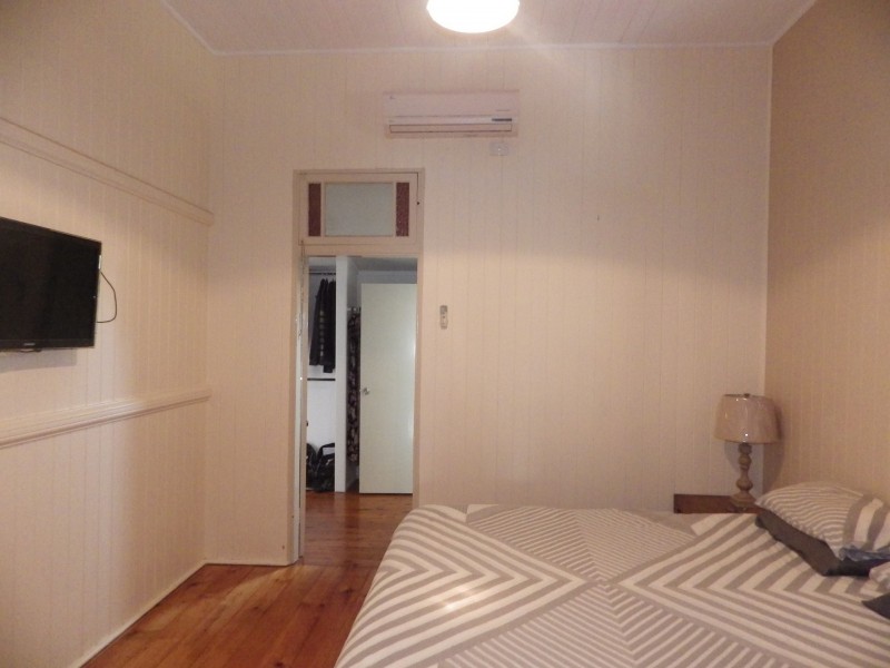 18 Queen Street, Roma QLD 4455