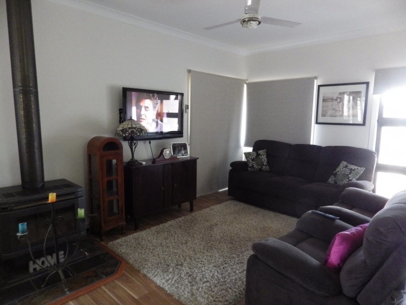 13 Elizabeth Street, Mitchell QLD 4465