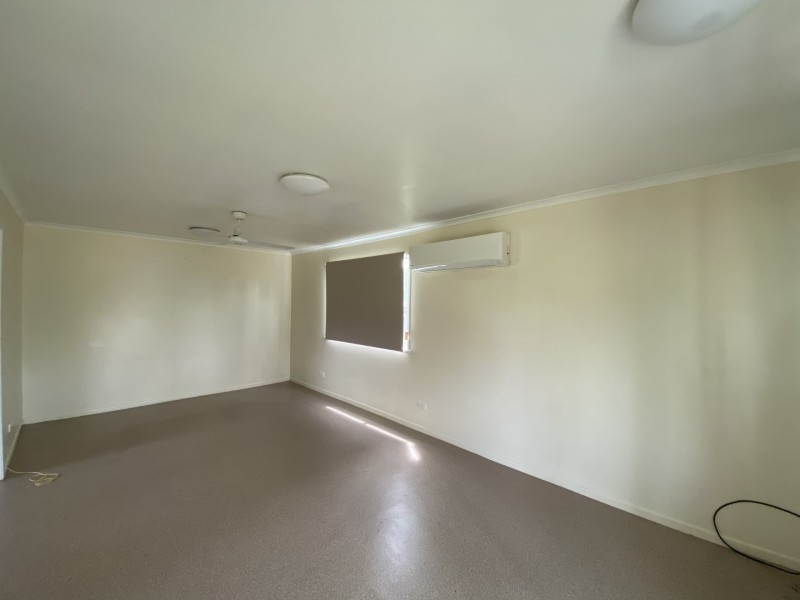 33 Edinburgh Street, Mitchell QLD 4465