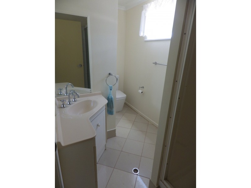 33 Edinburgh Street, Mitchell QLD 4465