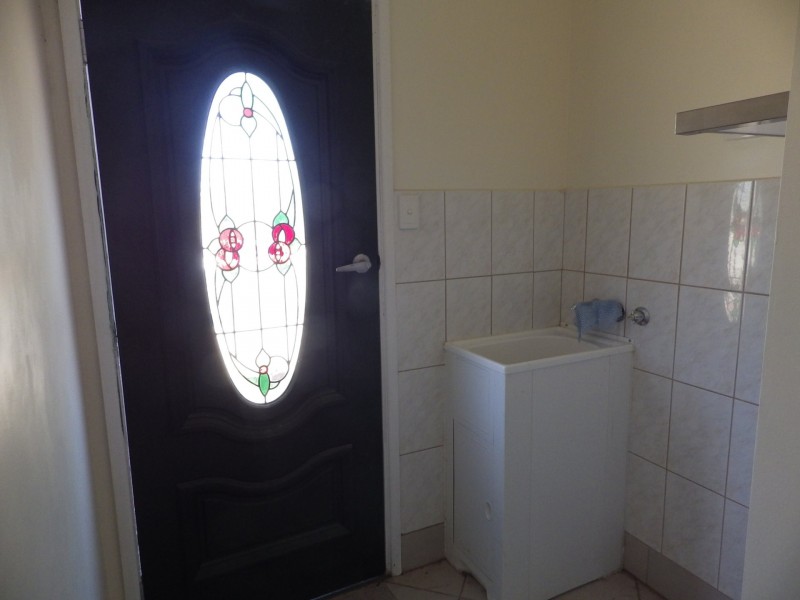 33 Edinburgh Street, Mitchell QLD 4465