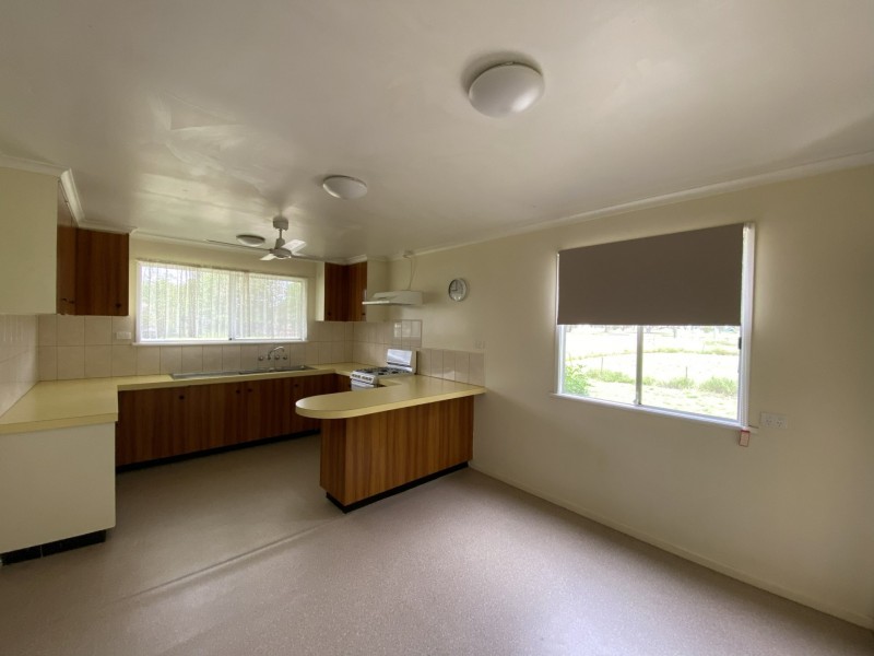 33 Edinburgh Street, Mitchell QLD 4465