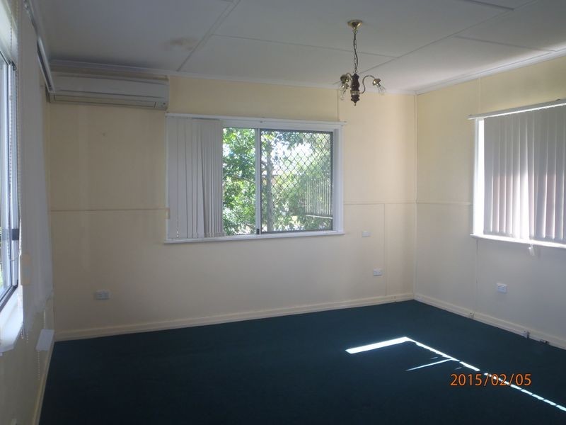 45 Downs Street, Roma QLD 4455