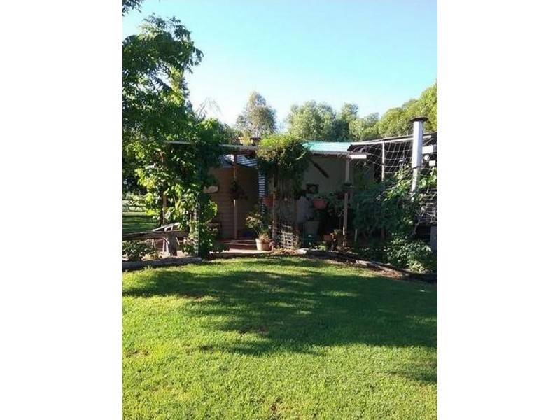 1 Eton Street, Mitchell QLD 4465